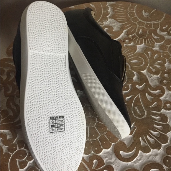 NIB Black Pinster Slip On Sneaker - Picture 8 of 8